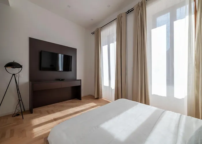 Apartamento Joivy Modern & Near The Colosseum Roma
